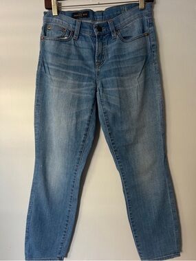 J.Crew Classic preppy Cropped Mid-Rise medium wash jeans, women’s 4 (26)
